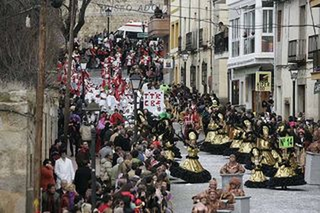 Cebreros, el Carnaval con letra grande  / DAVID CASTRO