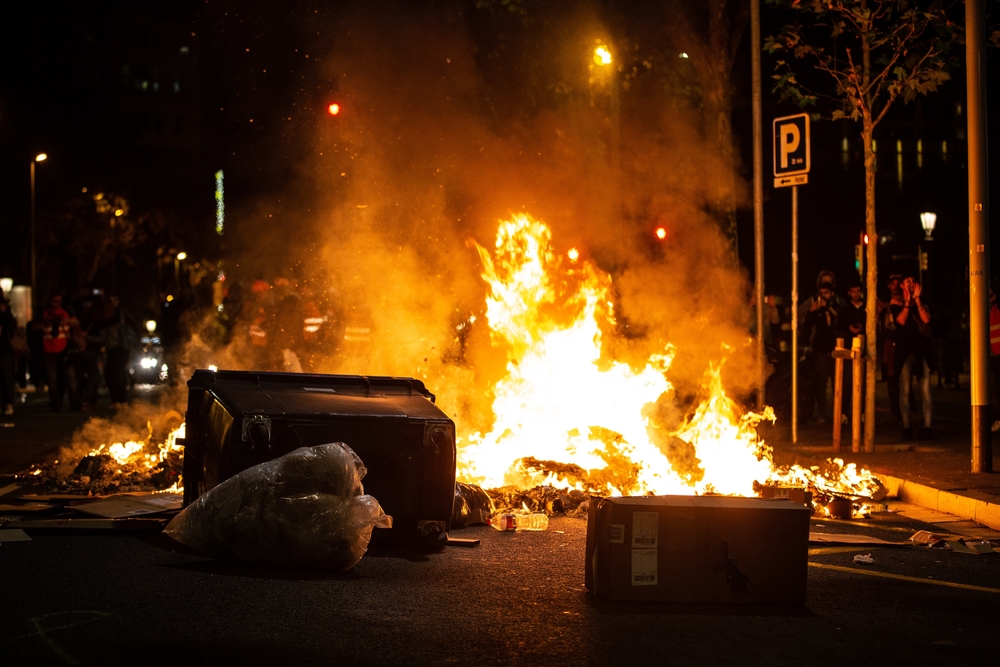 Al menos 15 heridos en los altercados de Barcelona  / �