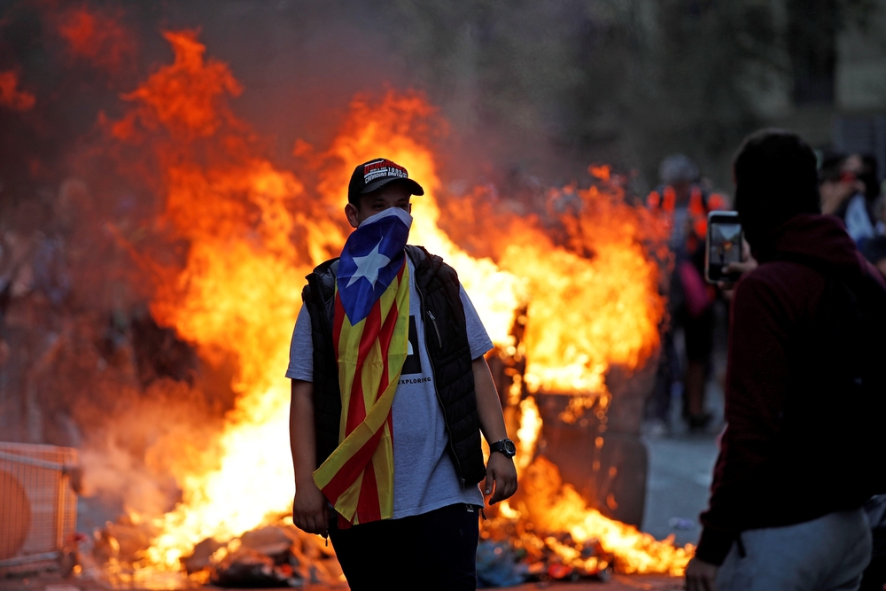 Huelga general en Cataluña en protesta por la sentencia del procés  / ALEJANDRO GARCÍA