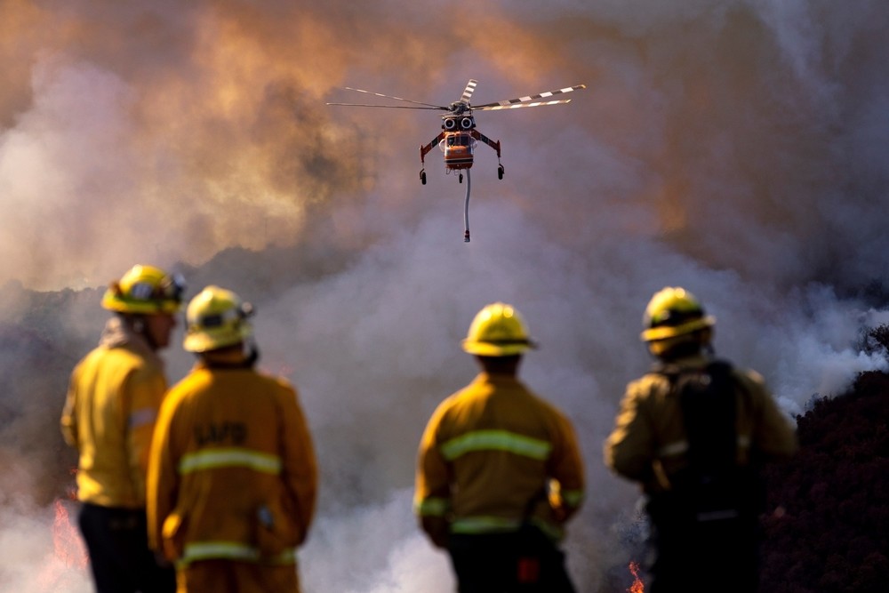 10.000 evacuados por los incendios que acechan California