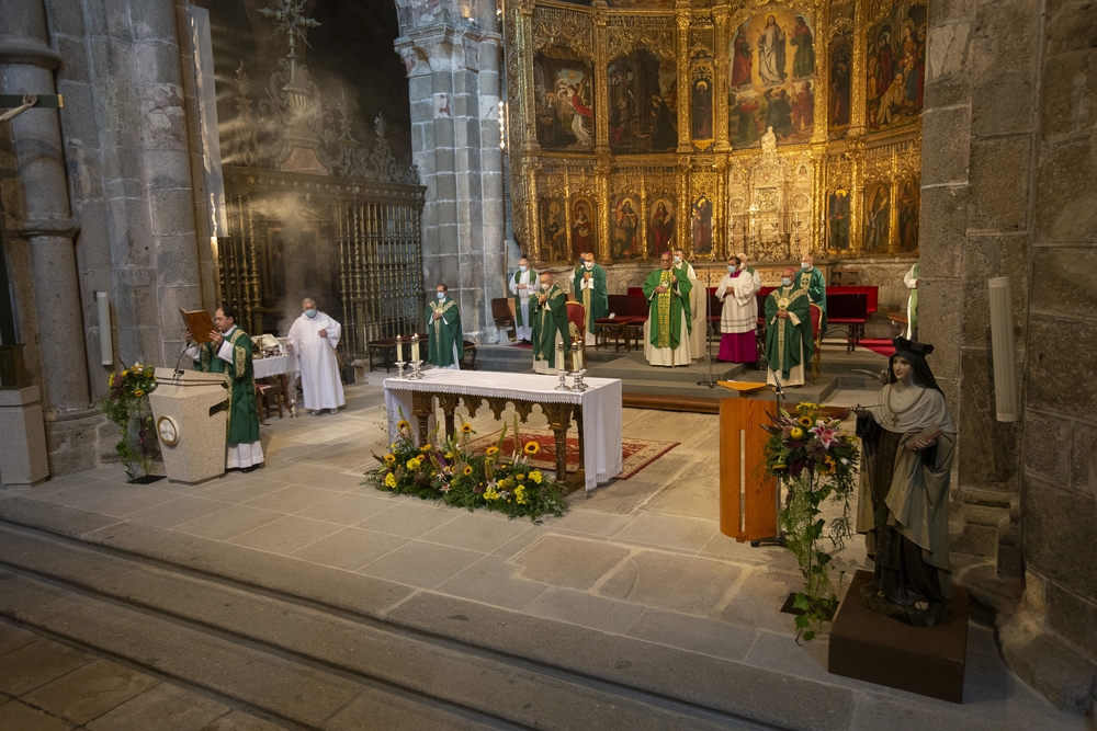 Misa 50 aniverario nombramiento de la Santa Doctora de la Iglesia.  / ISABEL GARCÍA