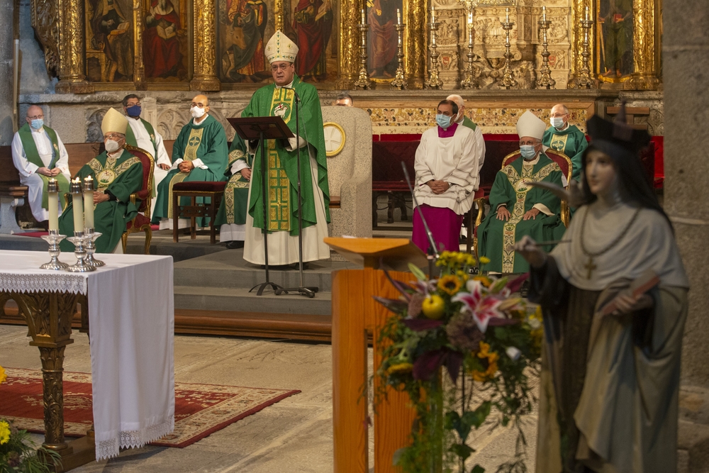 Misa 50 aniverario nombramiento de la Santa Doctora de la Iglesia.  / ISABEL GARCÍA