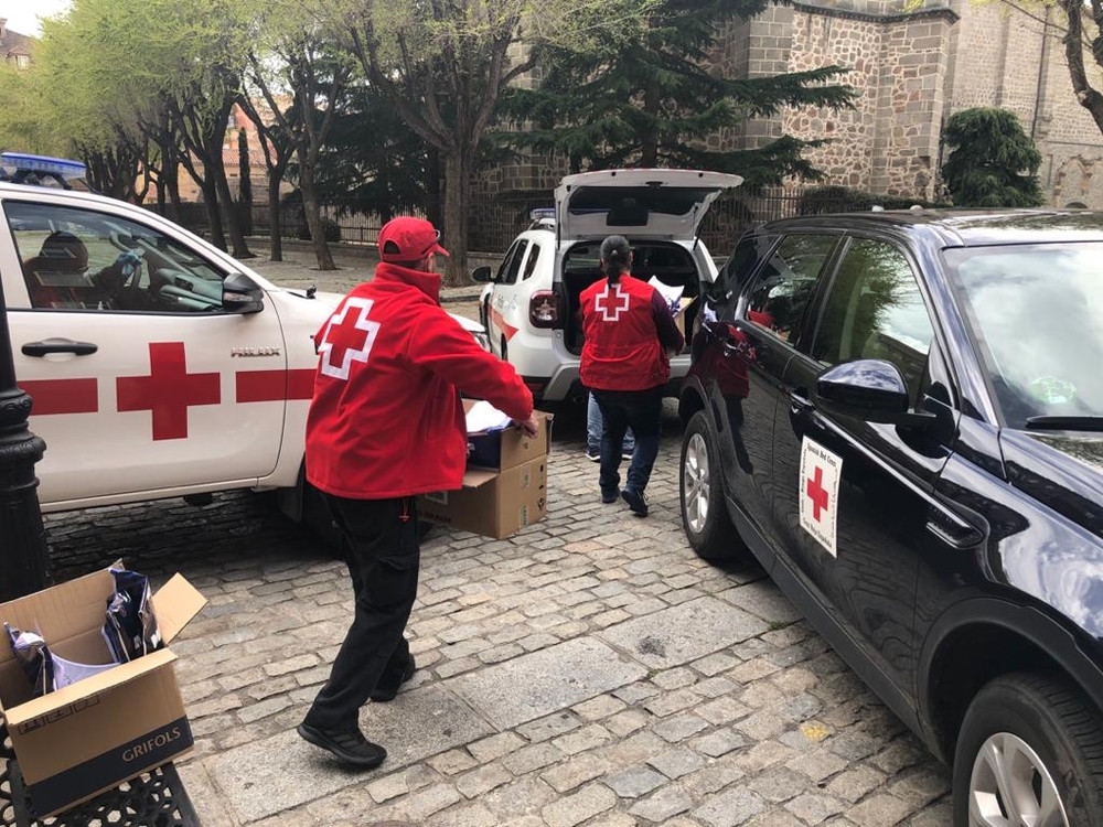 Cruz Roja entrega alimentos y medicinas a 274 personas