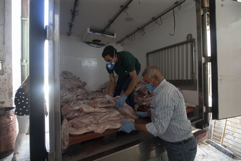 El Ayuntamiento de Langa usa el dinero de las fiestas para compra carne y mascarillas y repartirlo a sus vecinos, coronavirus.  / ISABEL GARCÍA