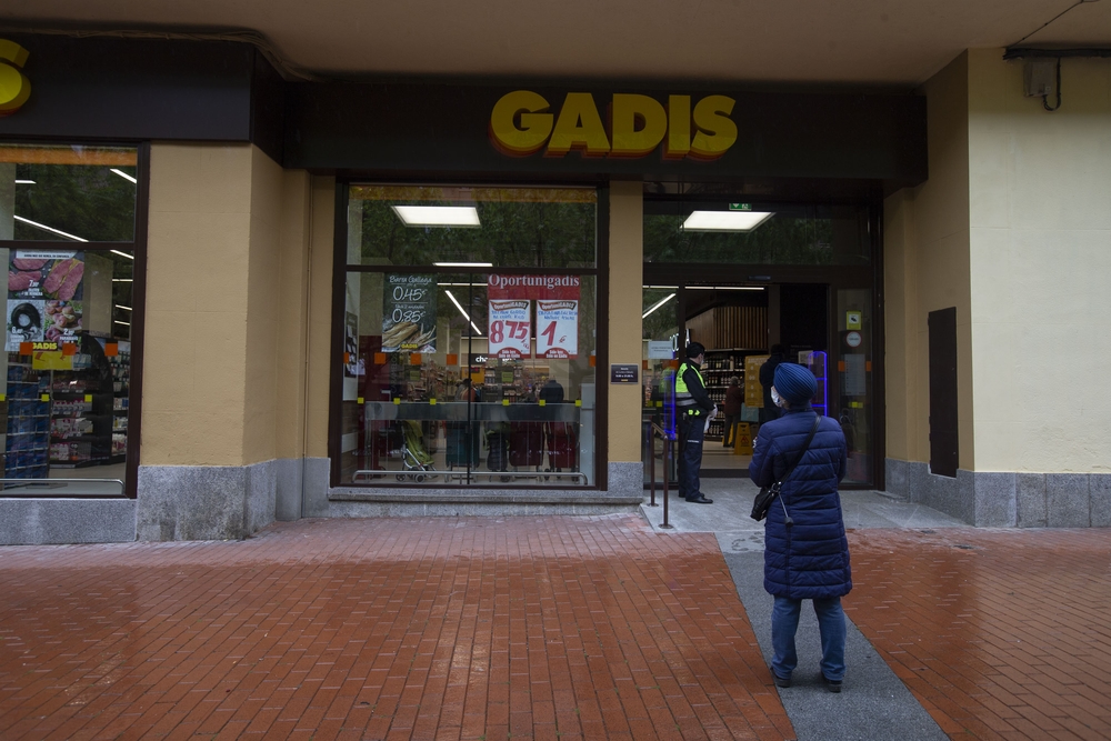 Apertura del supermercado Gadis de la Avenida de San Roque.  / ISABEL GARCÍA