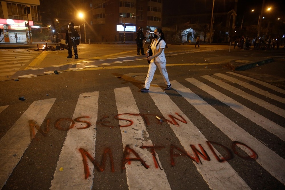 Colombia vive otra noche de violencia por la brutalidad policial