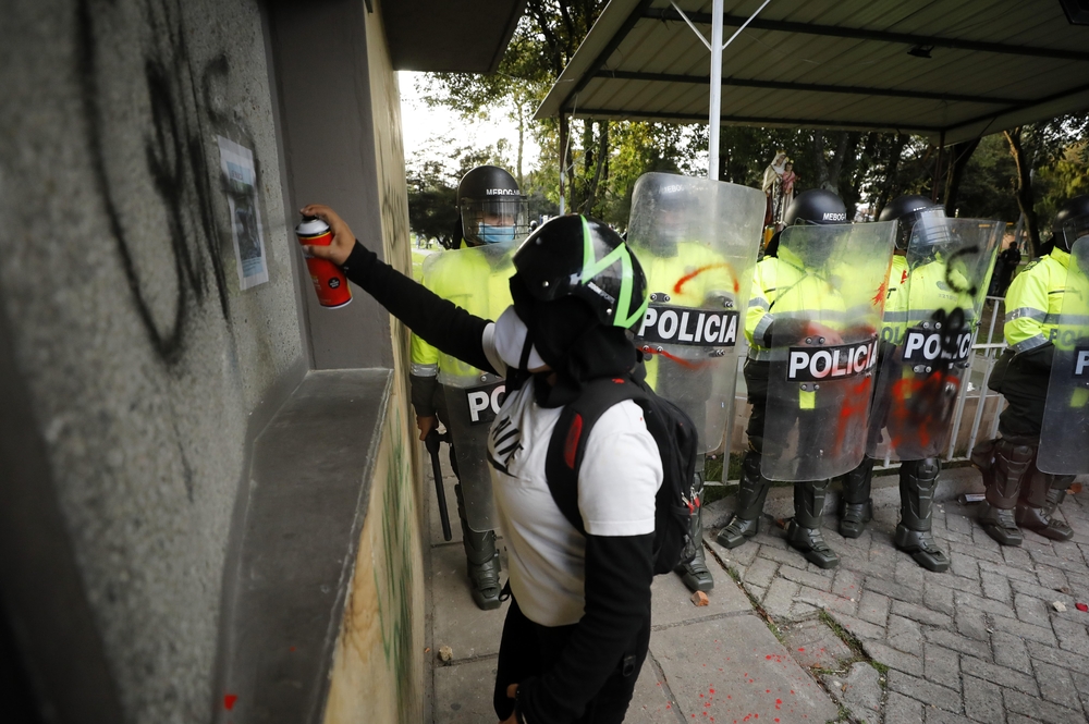 Segunda jornada de protestas contra la PolicÁ­a en Colombia  / MAURICIO DUENAS CASTAÑEDA