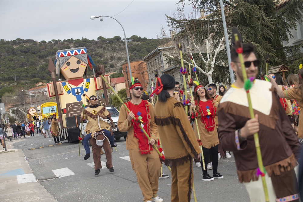 Desfile del Domingo de Piñata en el Carnaval de Cebreros Interprovincial.  / ISABEL GARCÍA