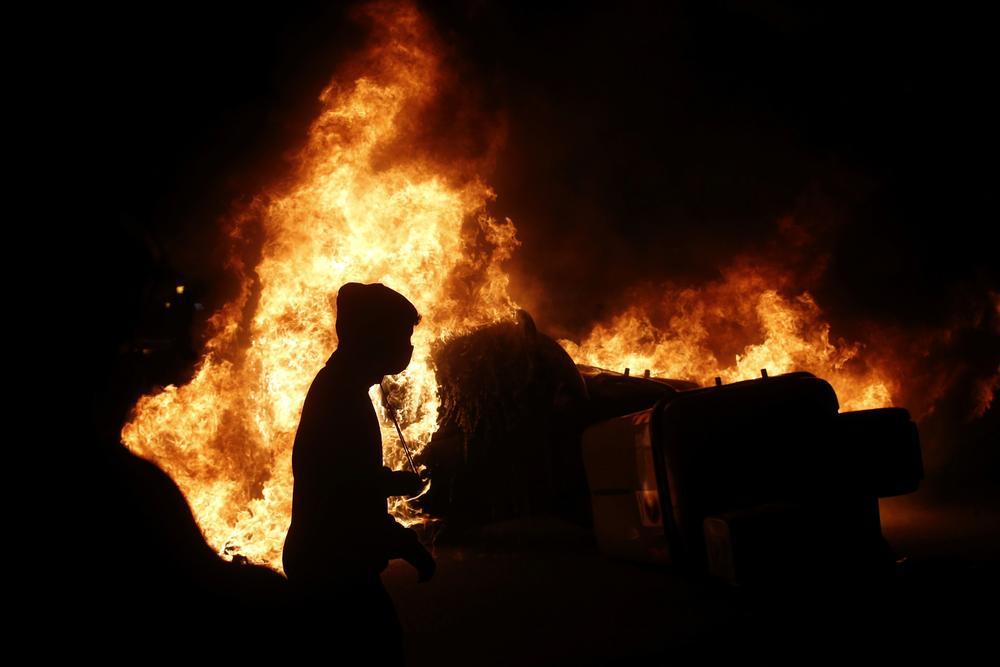 Cuarta noche de altercados en las protestas a favor de Hasél