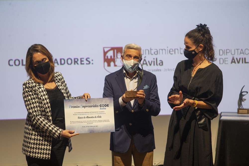 Entrega de los Premios Empresariales de CEOE Ávila.  / DAVID CASTRO