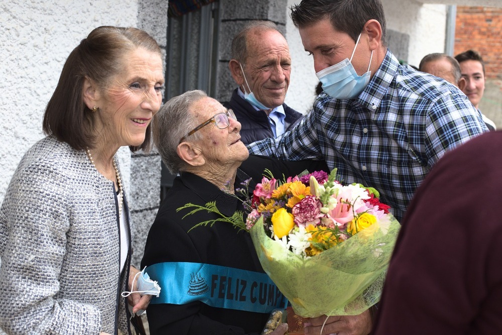 Maello festeja los 100 años de tía Teresa