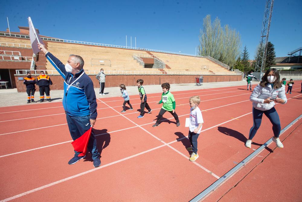 Las pistas de la Ciudad Deportiva se abrieron para esta actividad.  / DAVID CASTRO