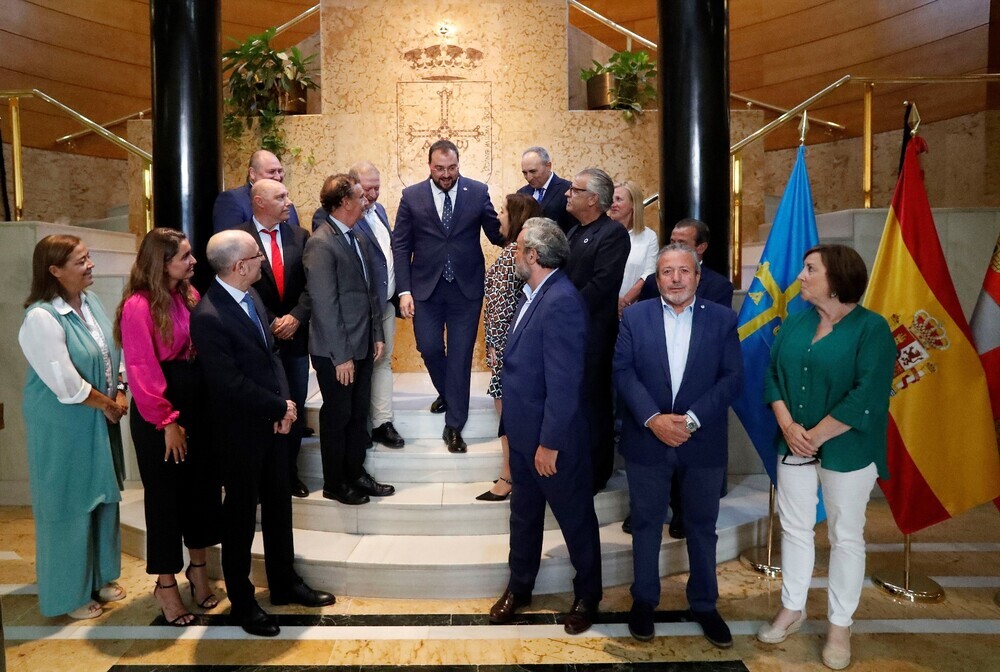 Recepción a la delegación abulense del presidente de Asturias