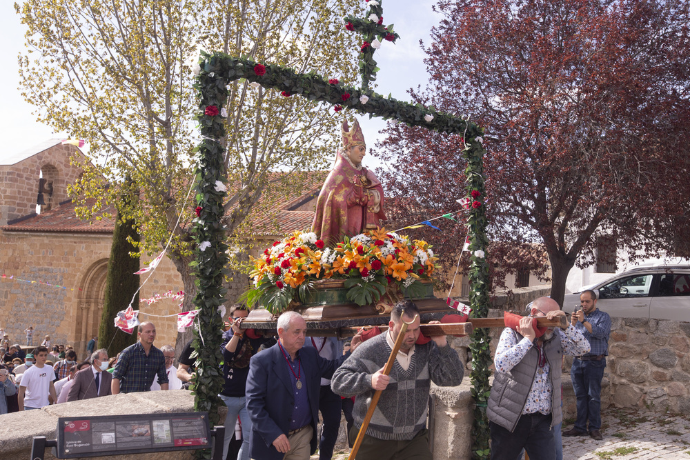 Traslado del cristo de San Segudno, fiestas de San Segundo.  / ISABEL GARCÍA