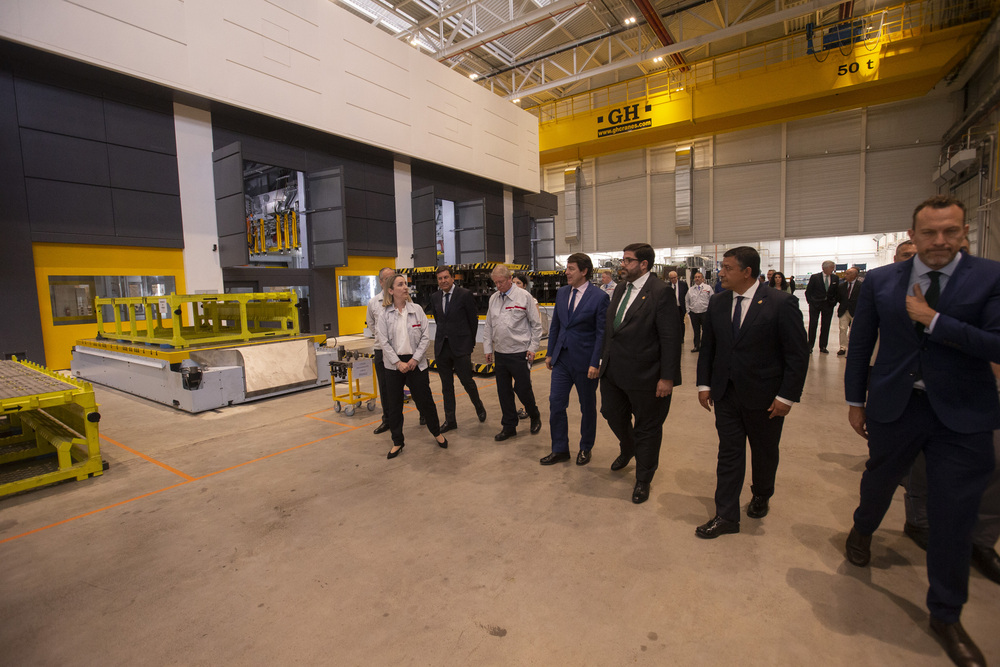 Acto de inauguración de la nueva planta de estampación de Nissan.  / ISABEL GARCÍA