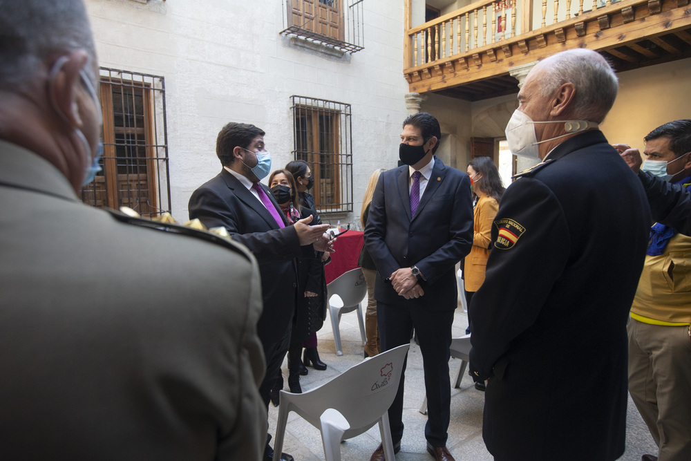 El alcalde de Á?vila, Jesús Manuel Sánchez Cabrera, preside el acto de recepción a una delegación de Morelia (México), encabezada por el presidente municipal de la ciudad, Alfonso MartÁ­nez Alcázar, para jornadas de trabajo con motivo del hermanamie  / ISABEL GARCÍA