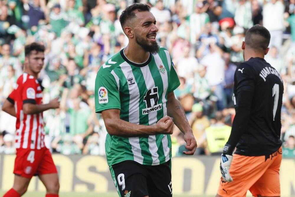 Borja Iglesias agradece con goles la llamada de la selección