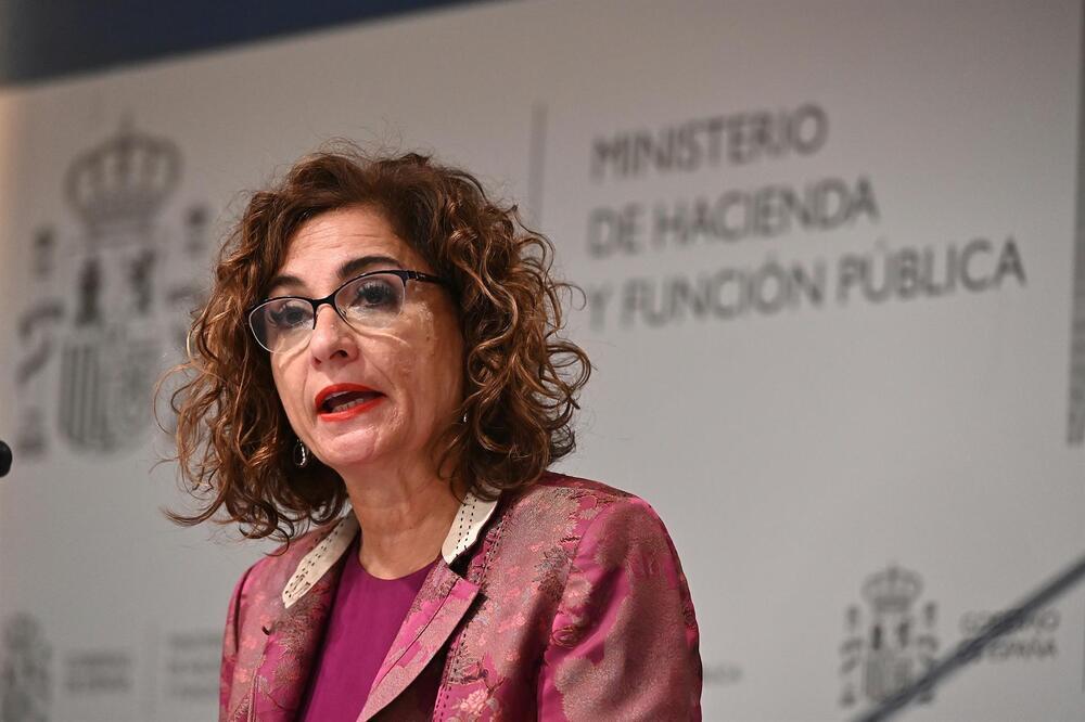 La ministra de Hacienda, María Jesús Montero, en la sede del Ministerio. 