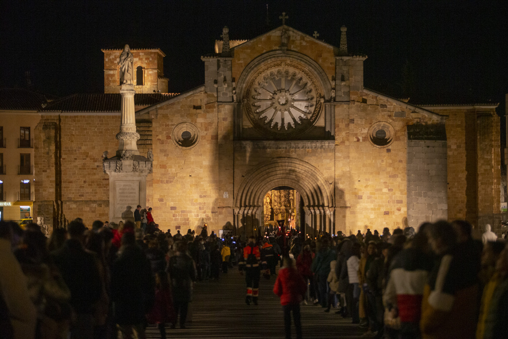 Procesión del Santísimo del Cristo de las Batallas.  / DAVID CASTRO