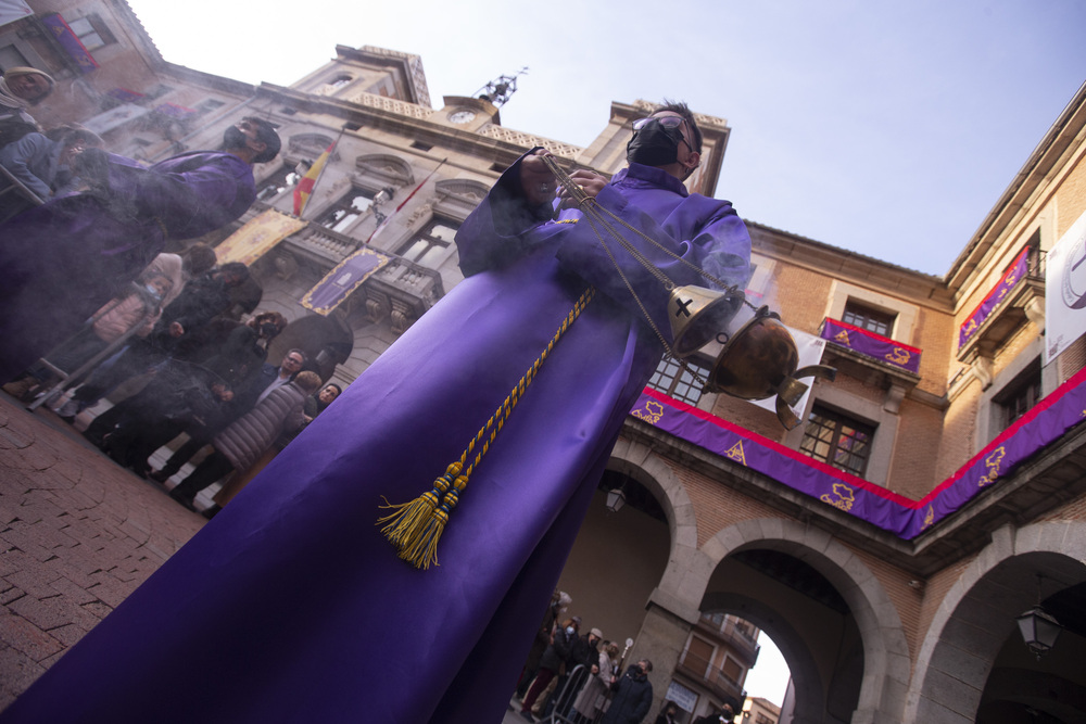 Semana Santa, Sábado de Pasión, Procesión de los Estudiantes, Hermandad Universitaria del Stmo Cristo de los Estudiantes y María Santísima Sede de Sabiduría.  / ISABEL GARCÍA