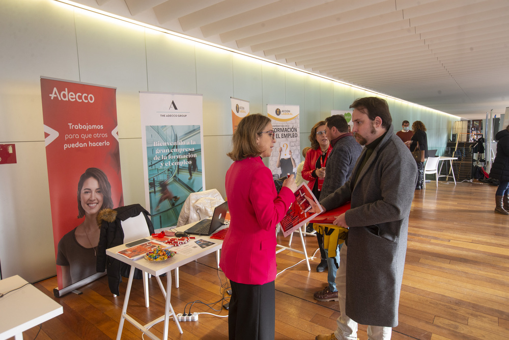 Inaguración de la I Feria de Empleo y Emprendimiento Ávil@Jobs.  / ISABEL GARCÍA