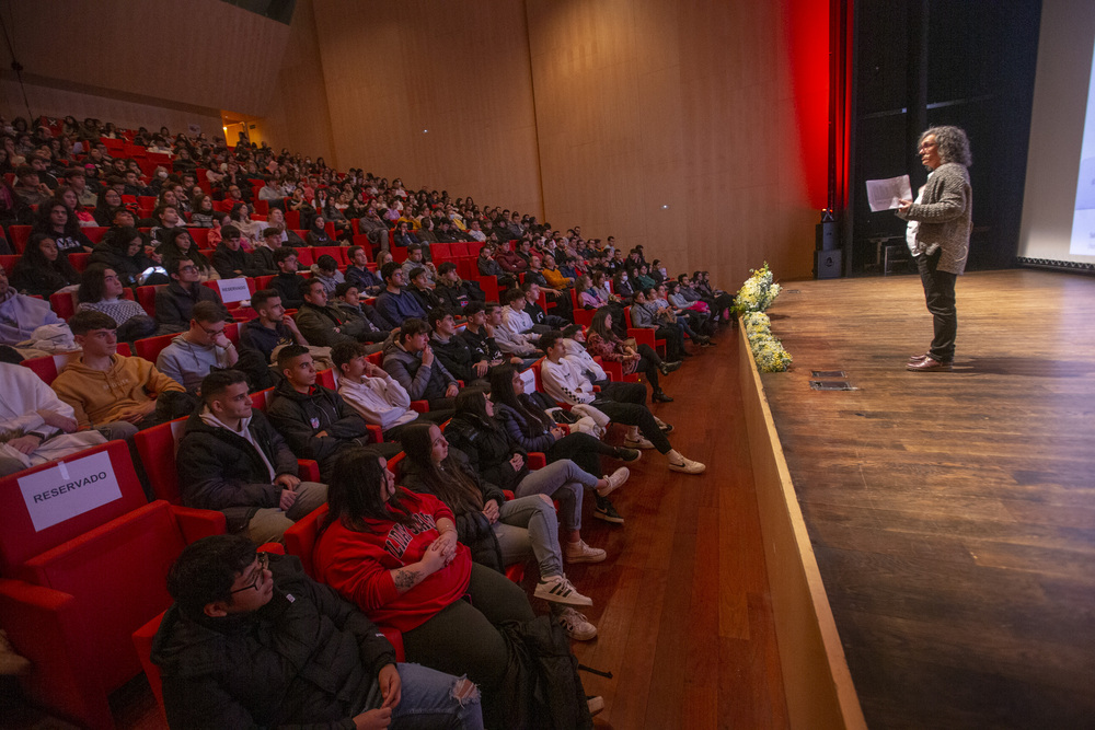 I Feria de Empleo y Emprendimiento Ávil@Jobs, charla motivacional a cargo de la Psicóloga, formadora y orientadora María Jesús Fernández.  / ISABEL GARCÍA