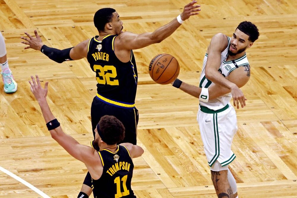 NBA: Finals-Golden State Warriors at Boston Celtics  / WINSLOW TOWNSON