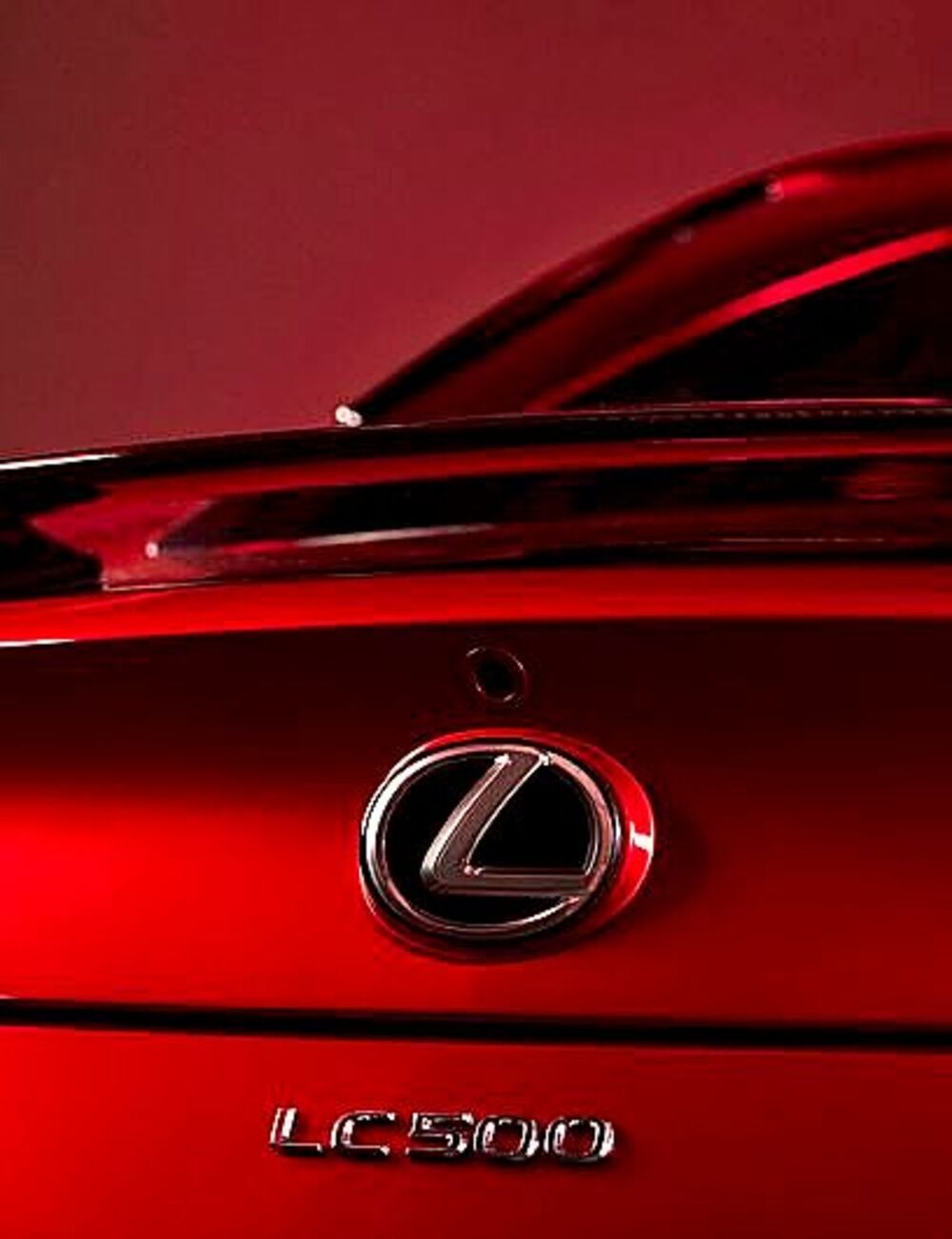 Distinción y potencia en el V8 de Lexus 