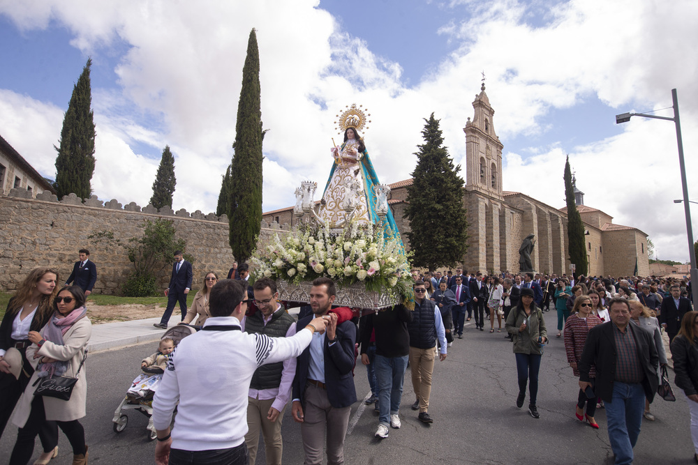Procesión de la Virgen de las Vacas, baile de El Gato Montés.  / ISABEL GARCÍA