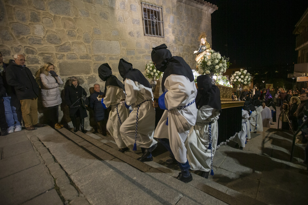 El sonido del Miserere rasga la noche de Ávila