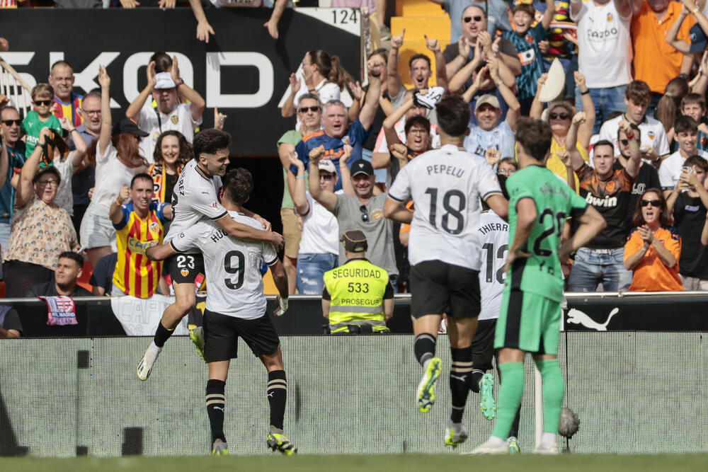 Mestalla tumba al Atlético

