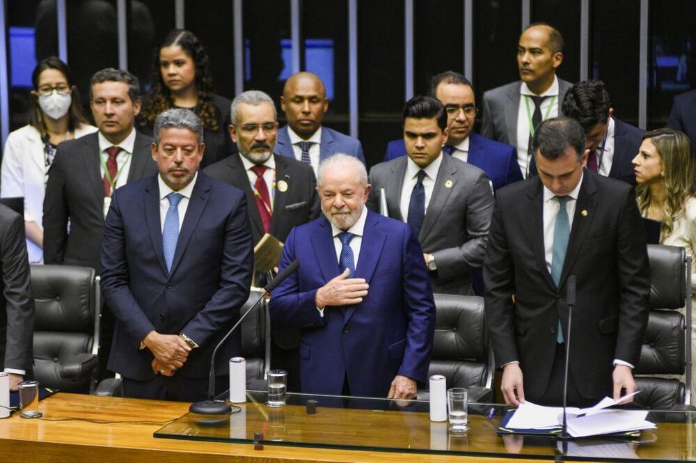 Lula jura su cargo como nuevo presidente de Brasil
