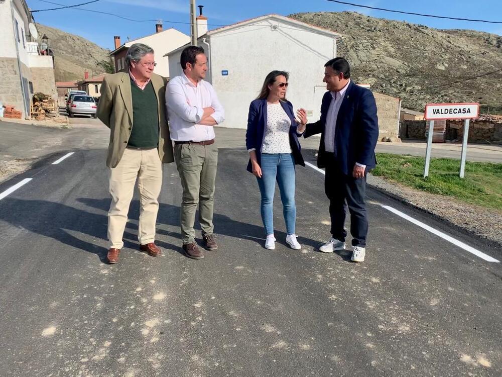 800.000 euros para mejorar accesos a Valdecasa y Narrillos