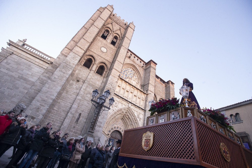 Procesión del cristo de Medinaceli por el 75 aniversarioa de la bendición de la imagen.  / ISABEL GARCÍA