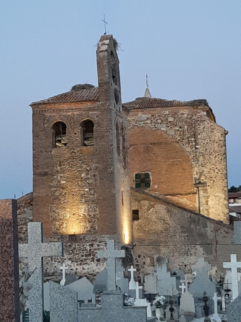 S.O.S. por la torre de la iglesia de Maello