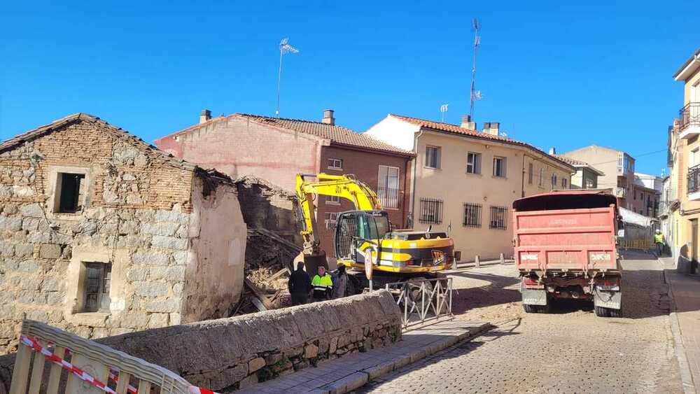 Comienza la demolición del edificio derrumbado en Las Vacas