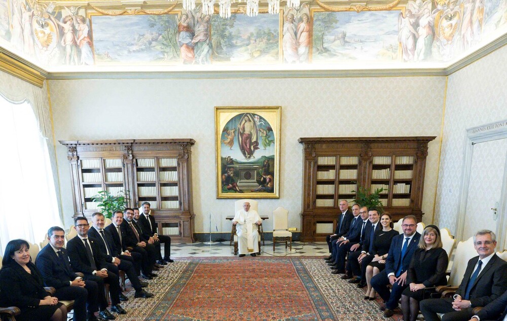 Compromiso ante el Papa de velar por el legado monumental
