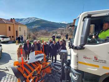 Un nuevo camión para mejorar la recogida de residuos en Gredos