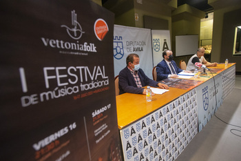 Burgohondo acoge el primer Festival de Música Tradicional