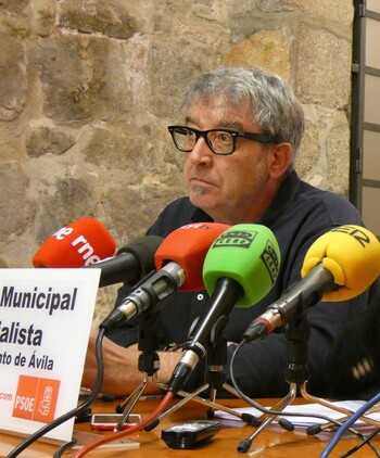 El PSOE pide repintar pasos de cebra de cara al nuevo curso