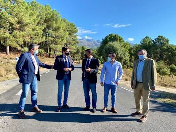 La Diputación mejora la carretera de acceso a El Raso