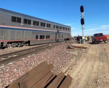 Al menos tres muertos tras descarrilar un tren en EEUU