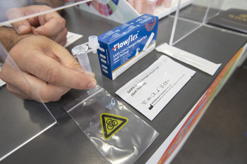 Las farmacias creen que la regulación de los test va tarde