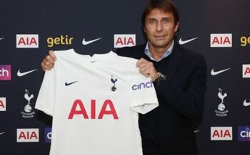 El Tottenham confirma a Conte como su nuevo entrenador