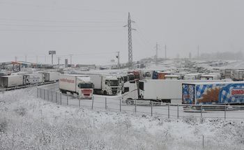 Remiten los problemas por la nieve en las autovías