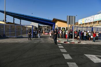 España y Marruecos reabrirán sus fronteras terrestres el martes