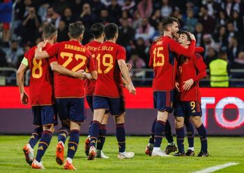 España supera con comodidad a Jordania