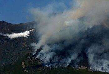 Más de 2.000 hectáreas quemadas en Montes de Valdueza