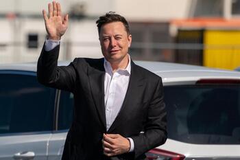 Elon Musk reta a Putin a disputarse Ucrania en un duelo