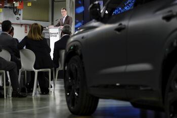 Sánchez anuncia nuevas ayudas para el sector de la automoción